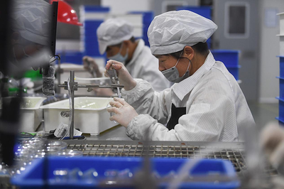 鏡中看世界 丹陽，全球最大鏡片產地的崛起與廣告業務新機遇